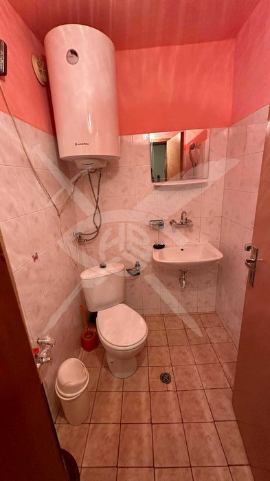 Дава се под наем Двустаен апартамент в Варна, ЖП Гара - 60 кв.м за 325 € - Снимка #5