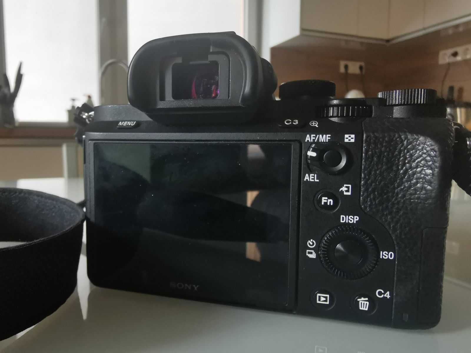 Sony Alpha 7 – II тяло + 3 обектива
