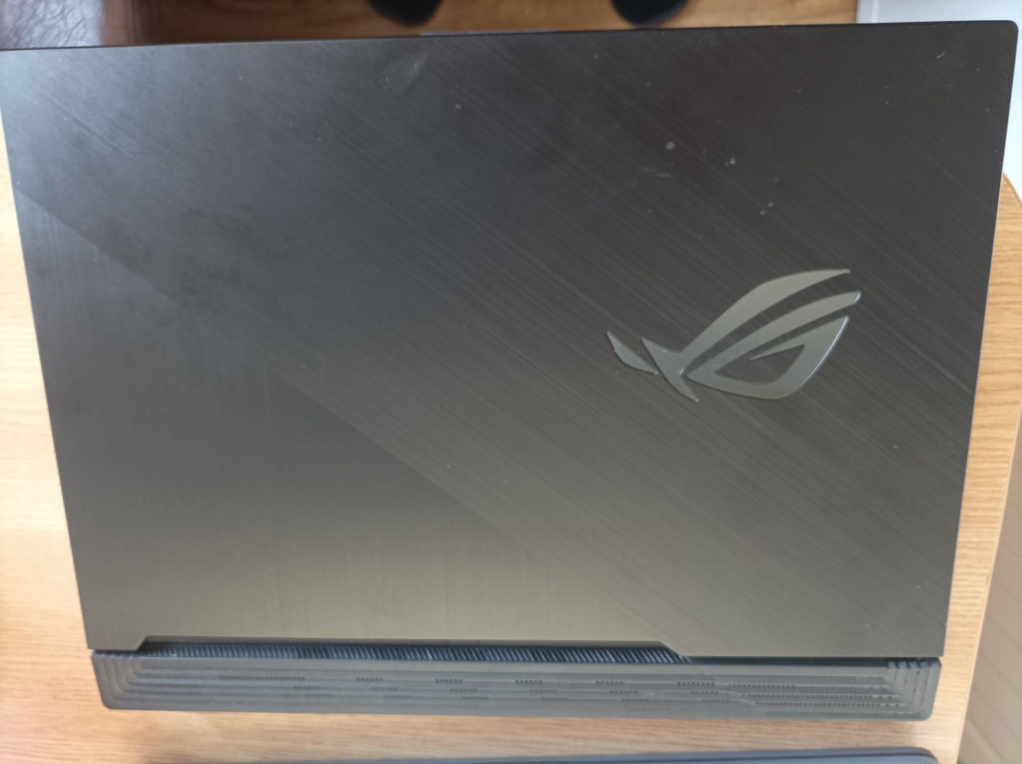 Vand Laptop Asus ROG STRIX