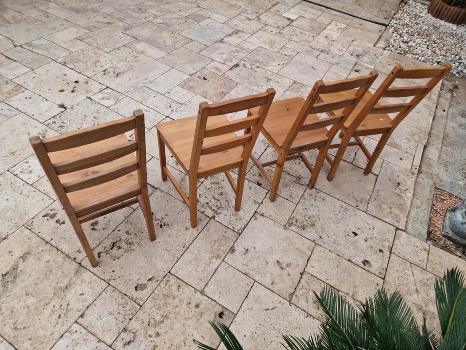 Set 4 scaune IKEA din lemn masiv