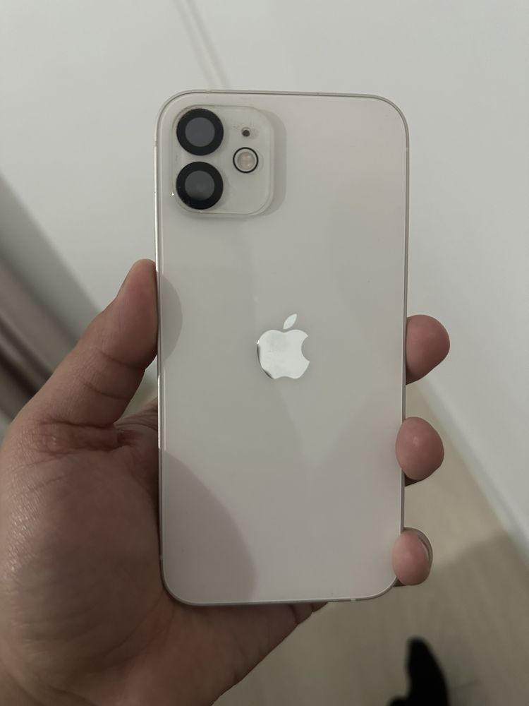 Продам Iphone 12