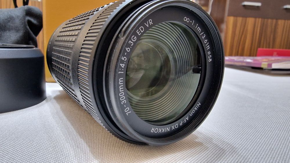 Обектив Nikon 70-300mm