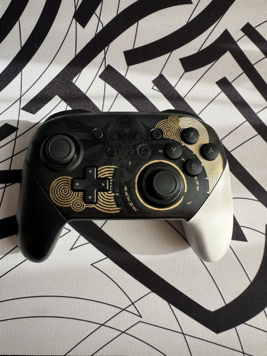 Продам Nintendo Switch Pro Controller Zelda TotK Edition