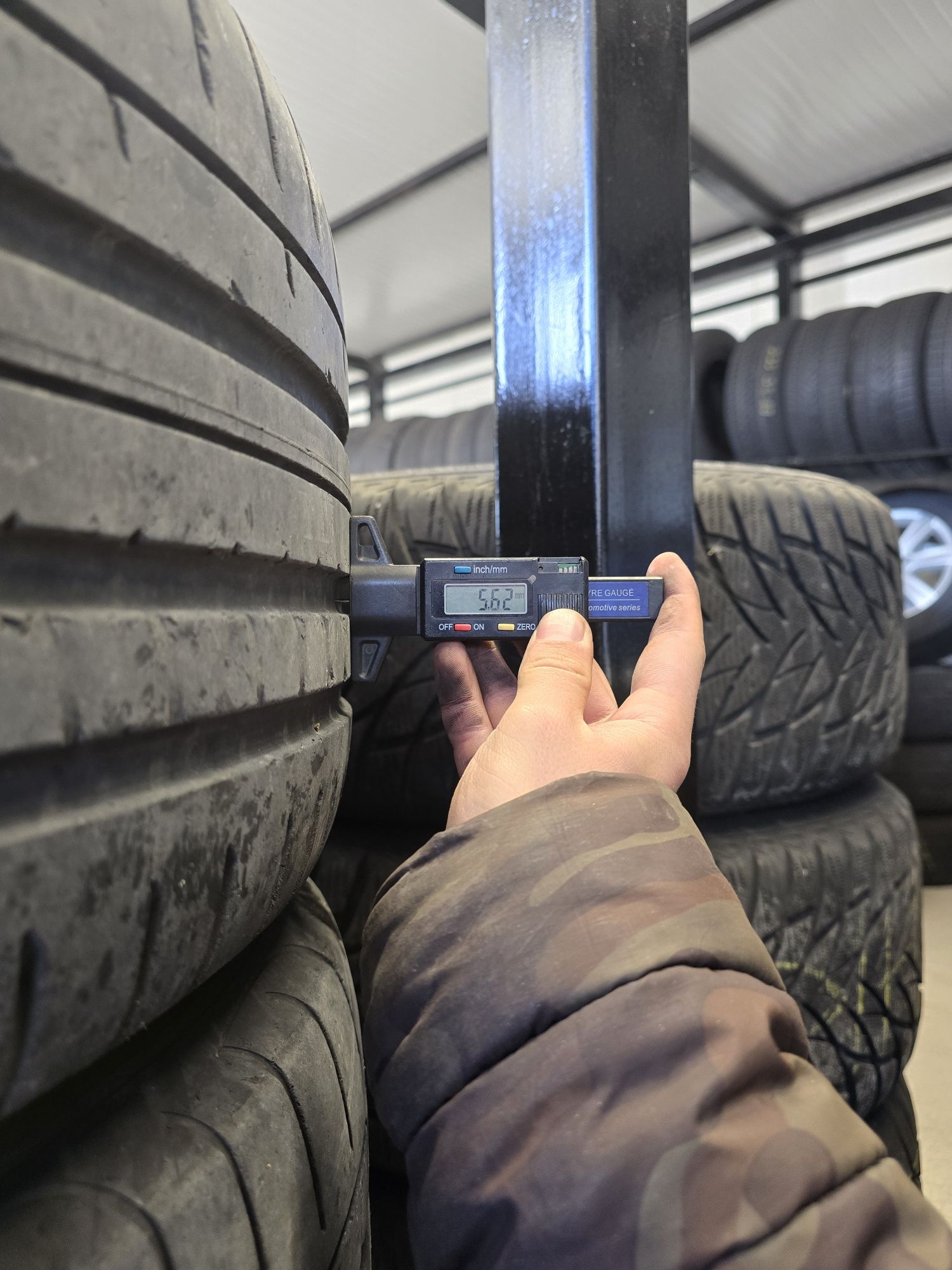 2 Броя 285/45/20 Goodyear 5,6mm