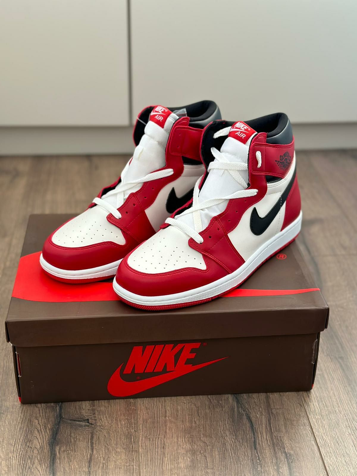 Adidasi AIR Jordan 1 HIGH  Chicago Red produs NOU premium