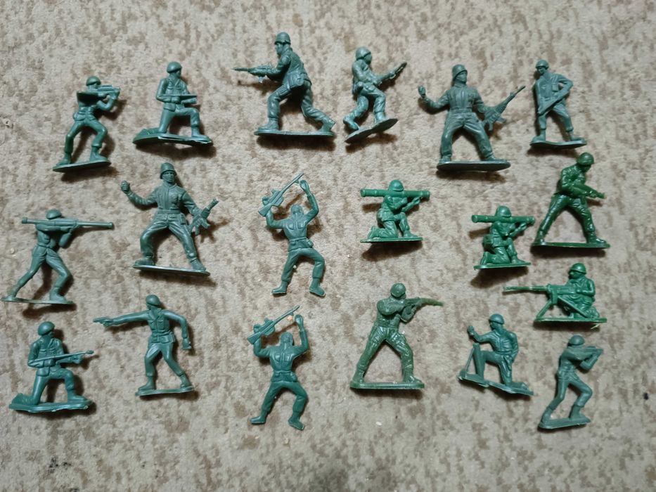 Продаются игрушки для мальчиков