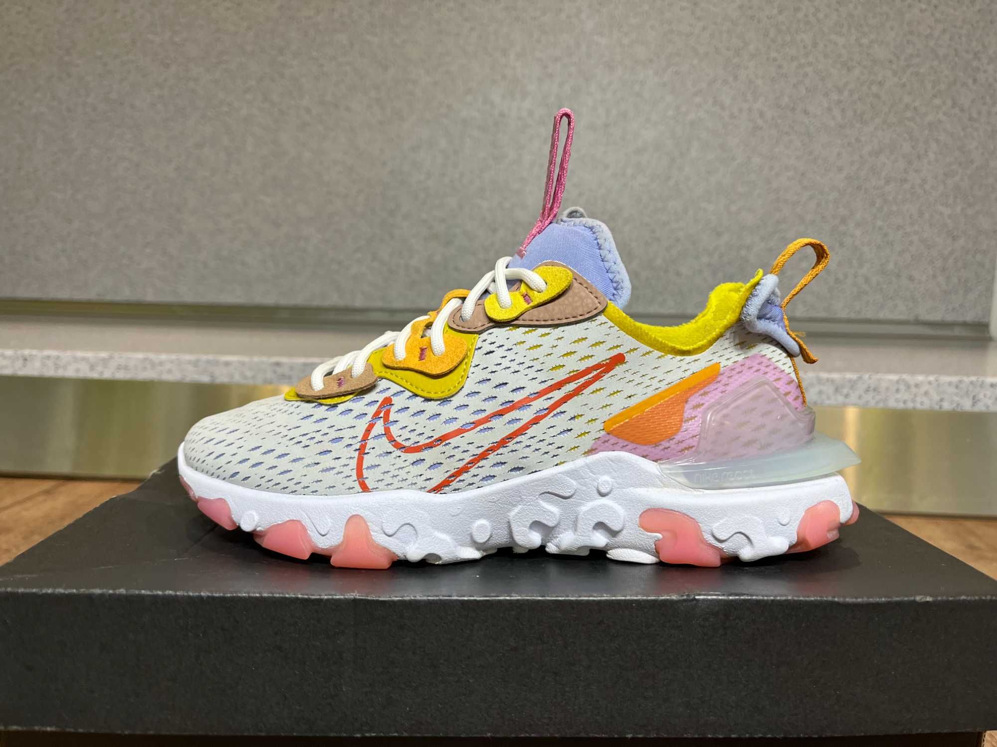 ОРИГИНАЛНИ *** Nike React Vision / Pure Platinum Multicolors