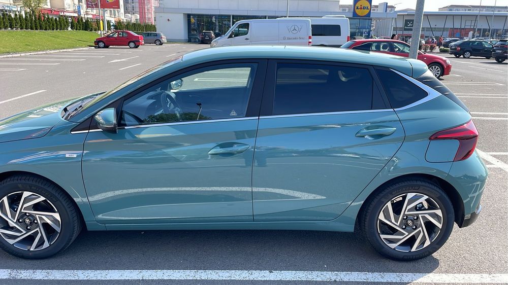 Hyundai 120 2023 1.0, 100CP, M-Hybrid 48v,garantie inca 3 ani jumate.