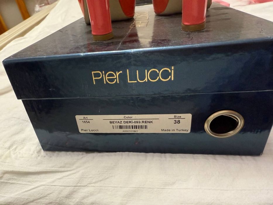 Продаются босоножки от гучи