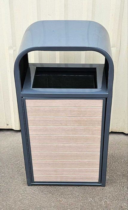 Мусорные урны и баки