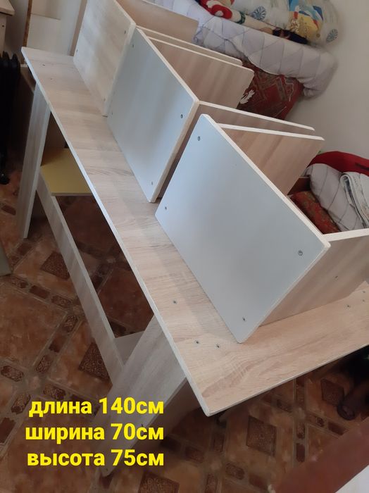 Новый стол с 4 стулями