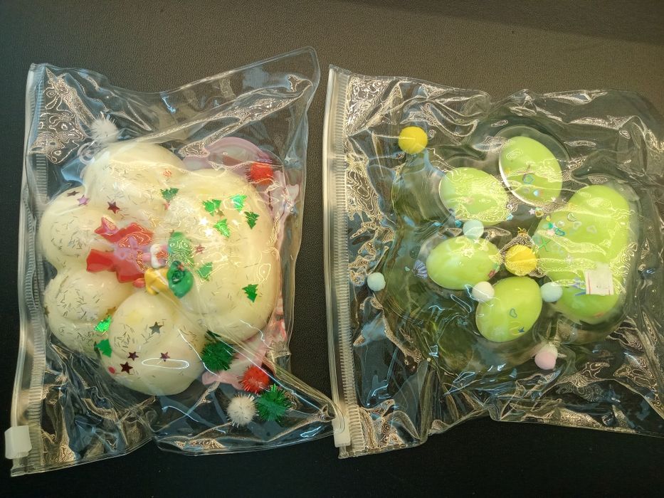 Игрушка- лапка, большие , 2штуки новые.