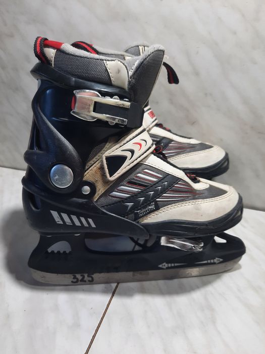 Patine gheata 325 patinaj reglabile  marime eu 34-35-36