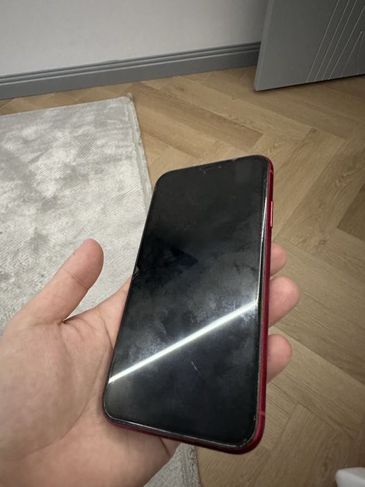 Iphone XR, 128GB в отличном состоянии, акб 83%