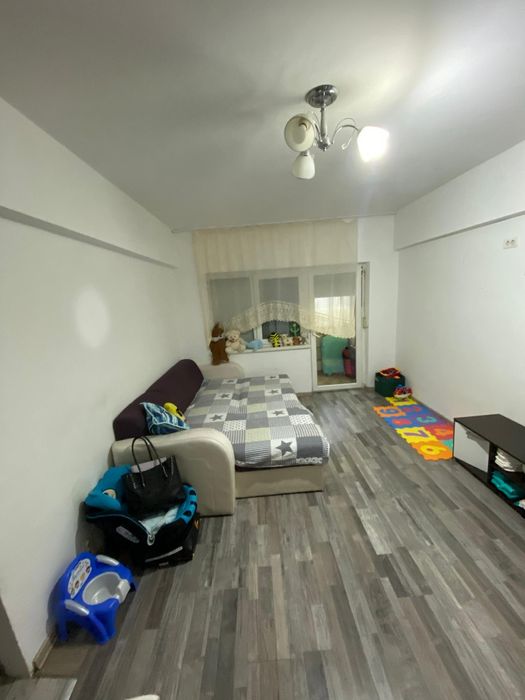 Vand apartament 2 camere oras Lipova