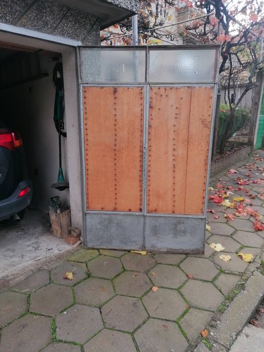 Гаражни врати метални