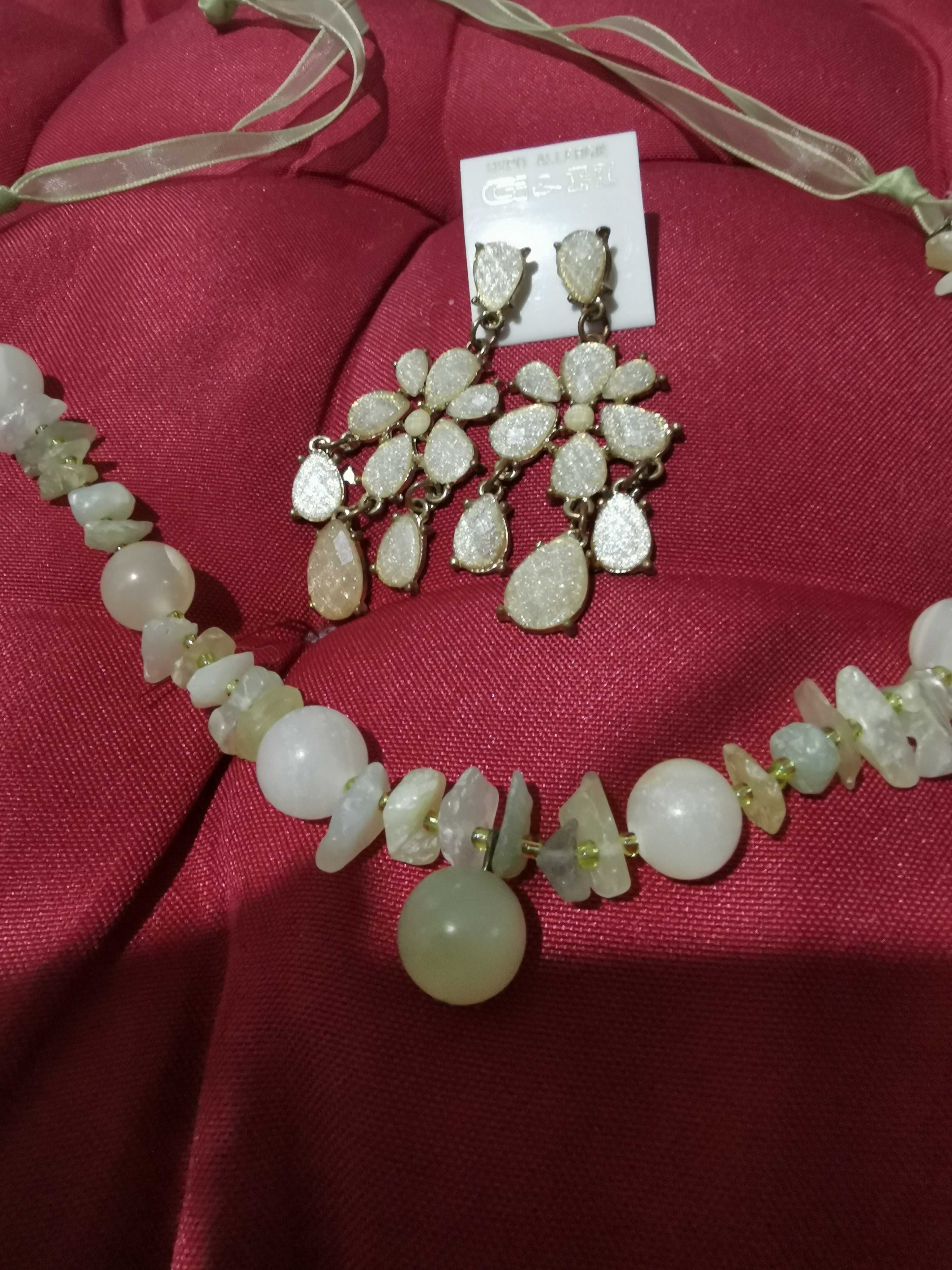 Set colier peridot verde deschis 45 cm  și cercei 5 cm