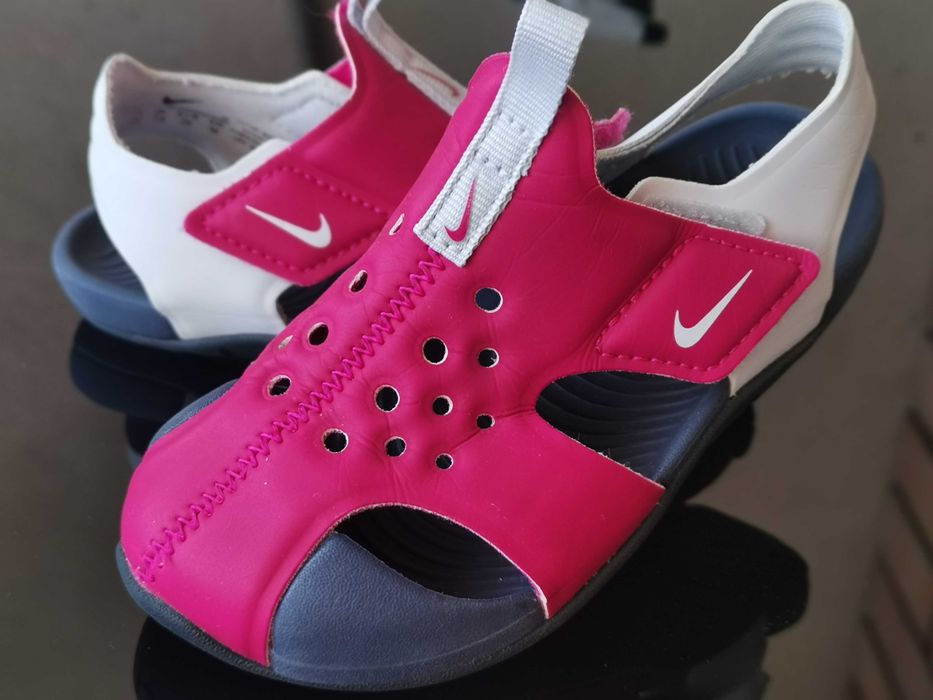 Няколко Детски сандали