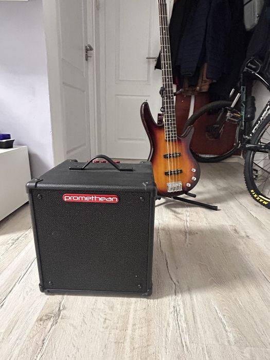 Chitara Bass cu amplificator