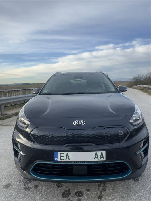 Kina Niro EV 2021 с гаранция към кия до 2028 г  64Кв  батерия 510км
