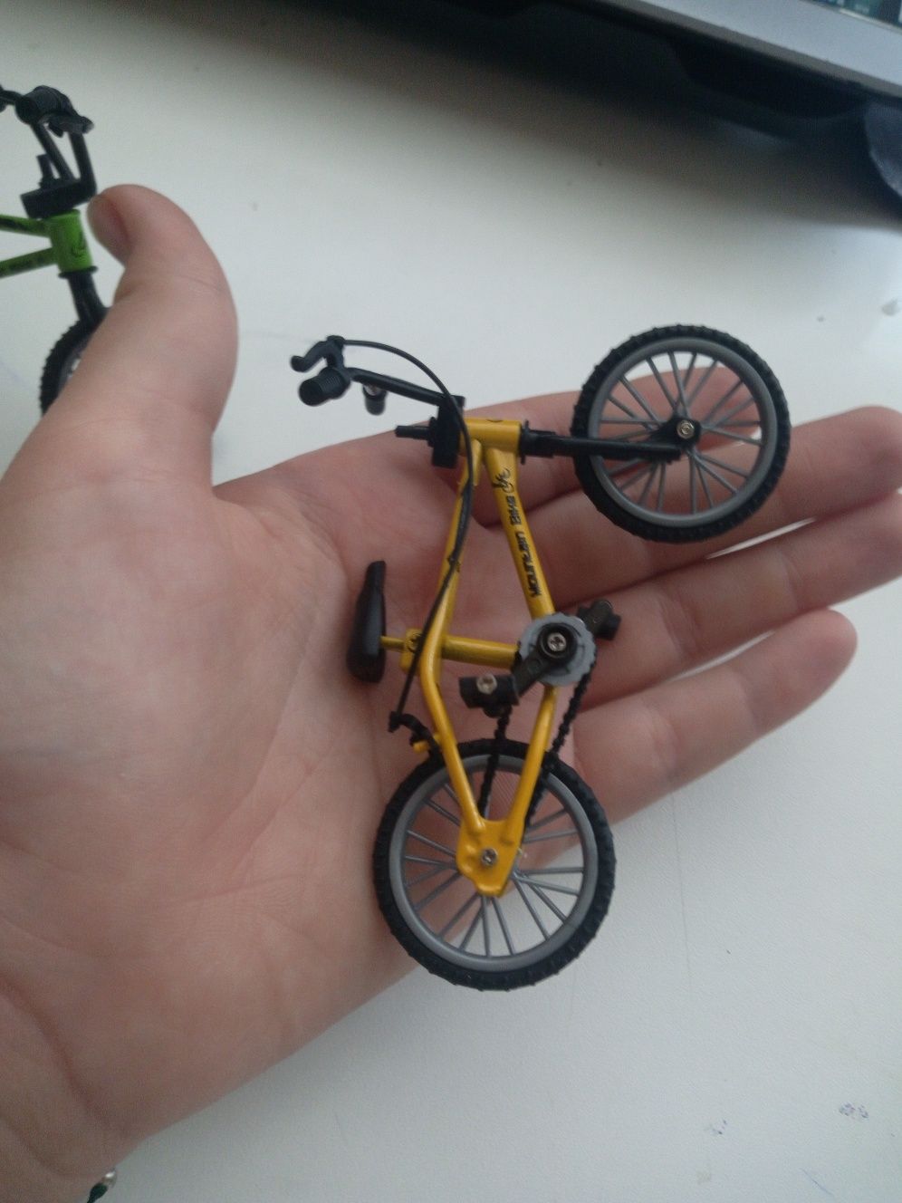 Mini biciclete BMX de scheme