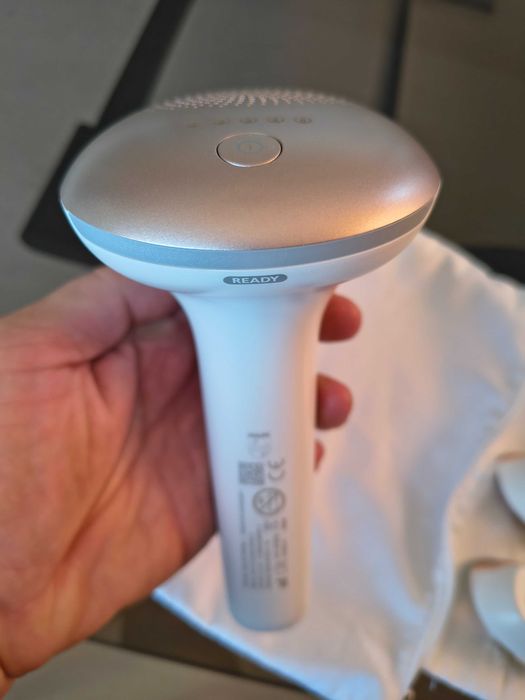 Фотоепилатор Philips Lumea Advanced