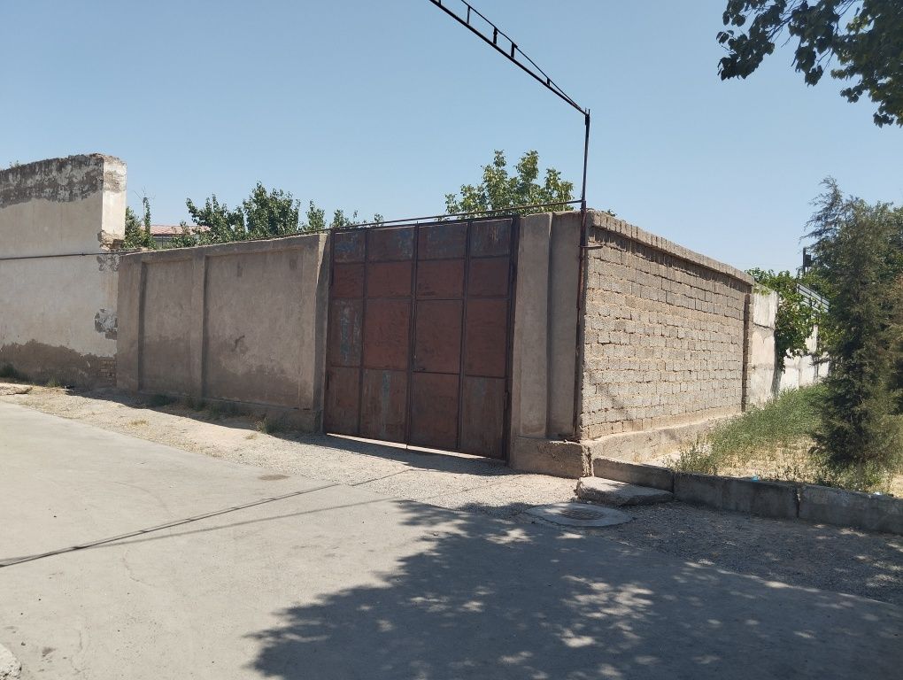 Qulayliklari yaxshi gaz svet suv kanalizatsiya bor