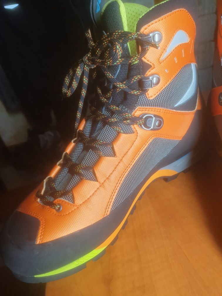 Bocanci munte SCARPA Charmoz HD