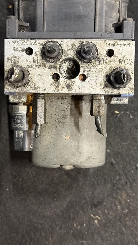 ABS Модул / АБС помпа / Toyota / Avensis / 2.0 D4D / 116 к.с./ T250