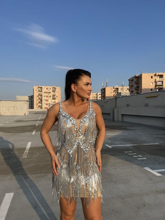 Rochie tip bijuterie