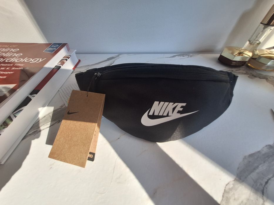 NIKE Чанта за кръст