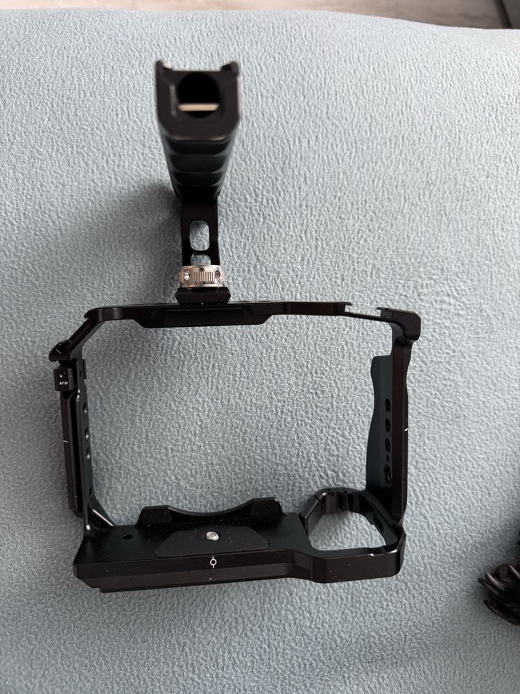 SMALLRIG A7 IV Cage cu Top Handle, Basic Kit Sony 7 IV/Alpha 7 S III