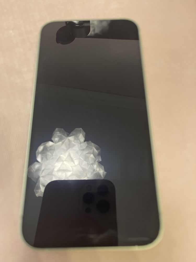Продам срочно Iphone 12 в идеальном состоянии