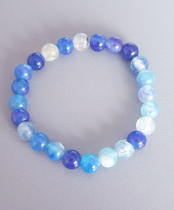 Гривни от естествени камъни