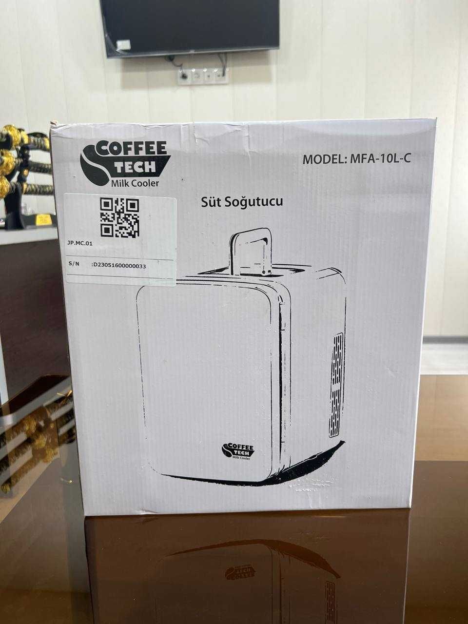 Переносной портативный холодильник Coffee Tech MFA-10L-C