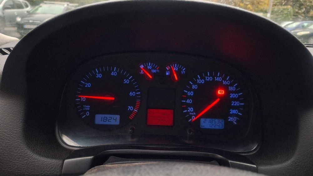 Volkswagen Golf IV functional, avariat estetic