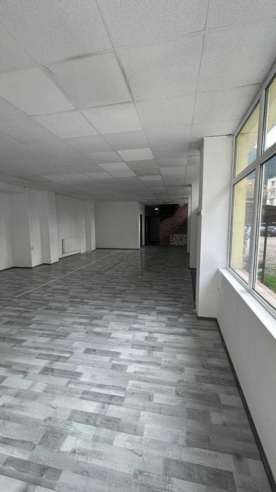 INCHIRIEZ Spatiu Comercial