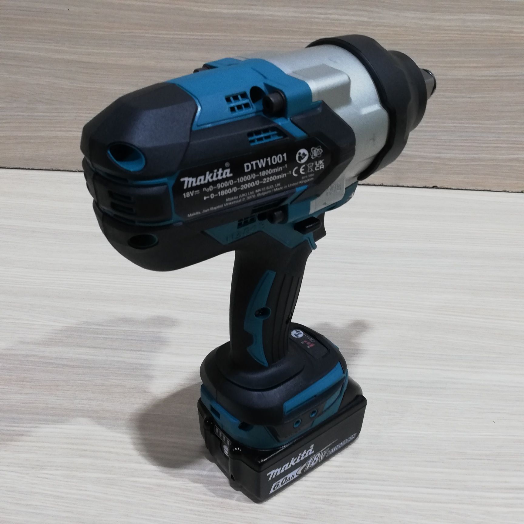 Impact camioane utilaje patrat 3/4 Makita DTW1001