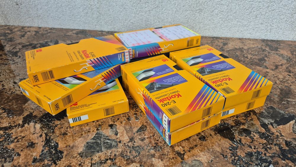Vând 14 casete video VHS originale Kodak 240 minute. Colectie filme