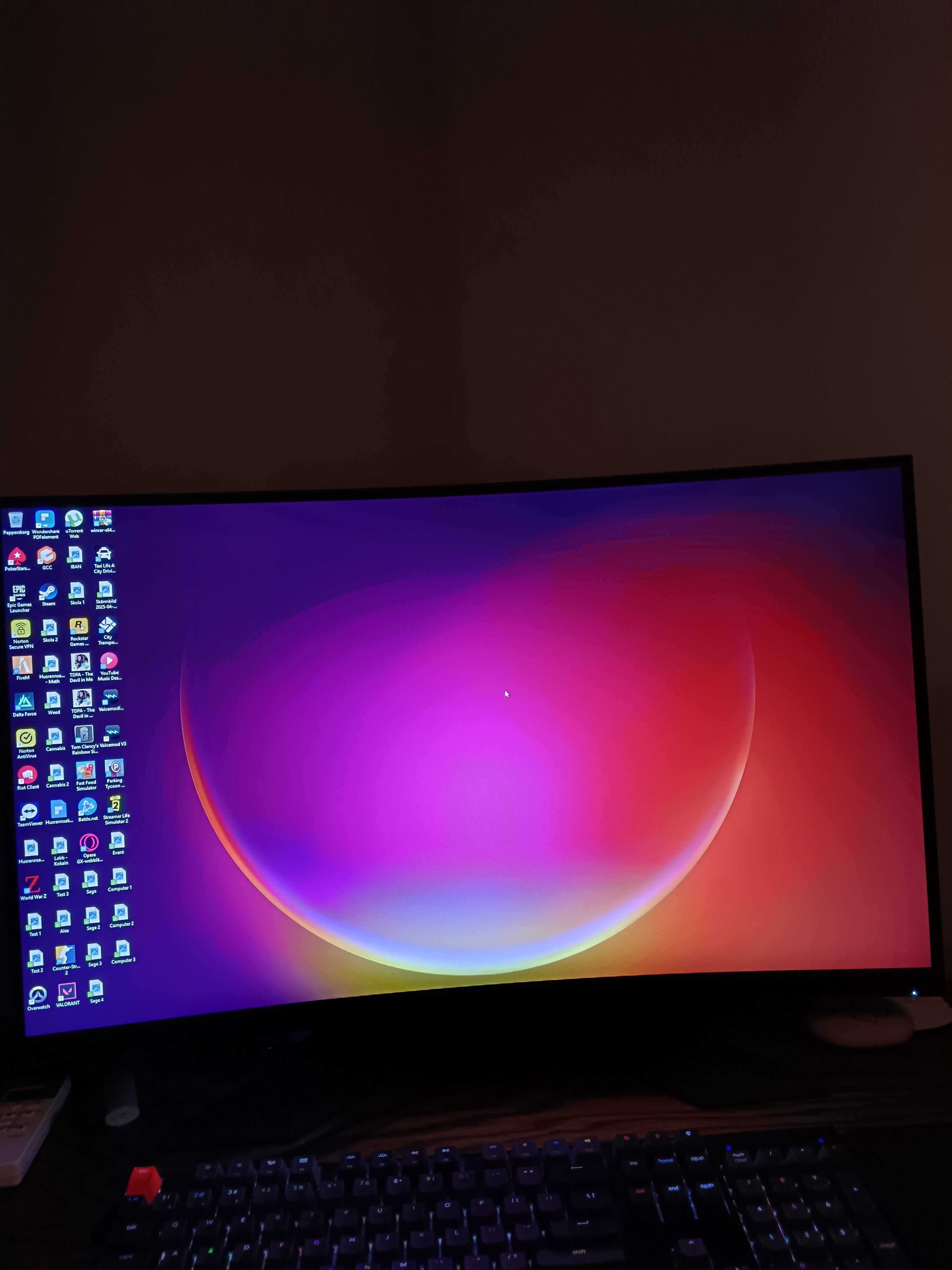 Powerful gaming/Workstation PC for sale – RTX 4070, i7-13700K, 1TB