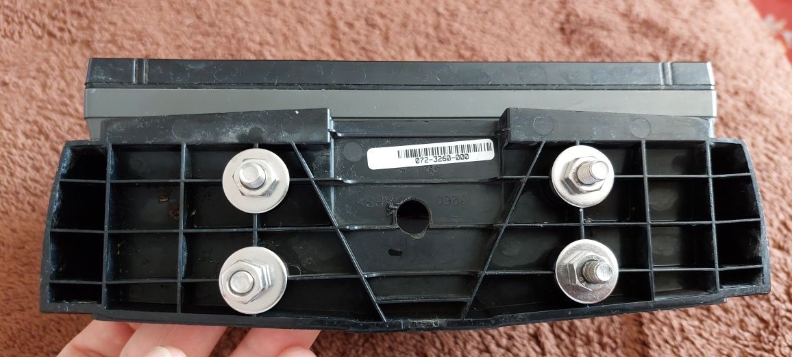 Продавам сонар SIMRAD GO7