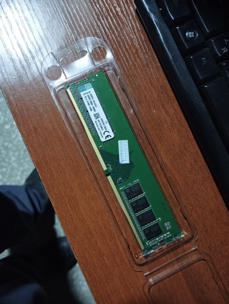 Оперативка DDR4 8GB