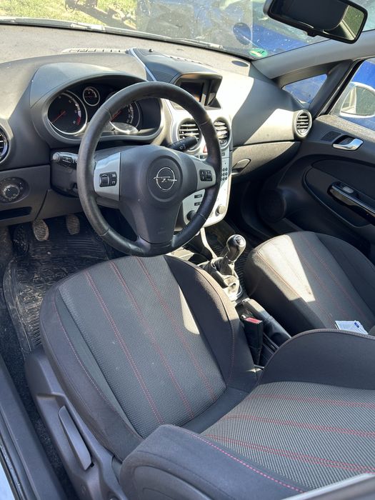 Dezmembrez Opel Corsa D 1.7cdti 2009
