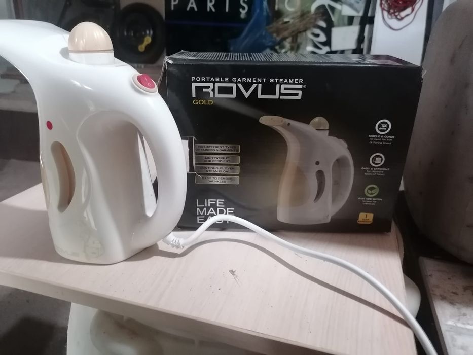 Mașină de călcat abur