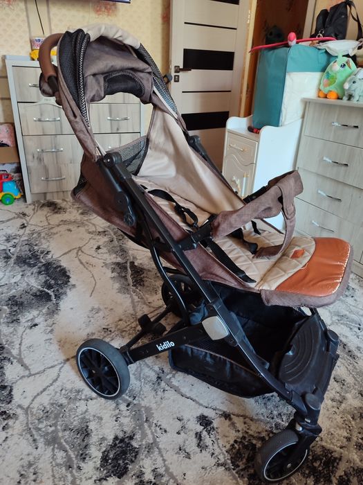 Коляска для мальчиков и девочек