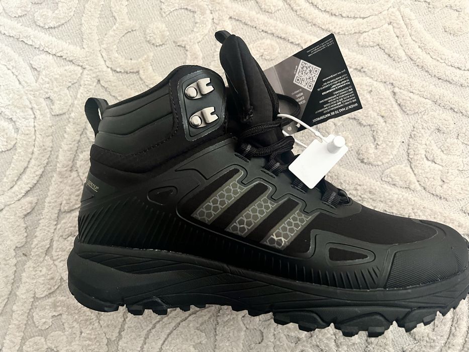 Adidas обувь новая , возможен обмен