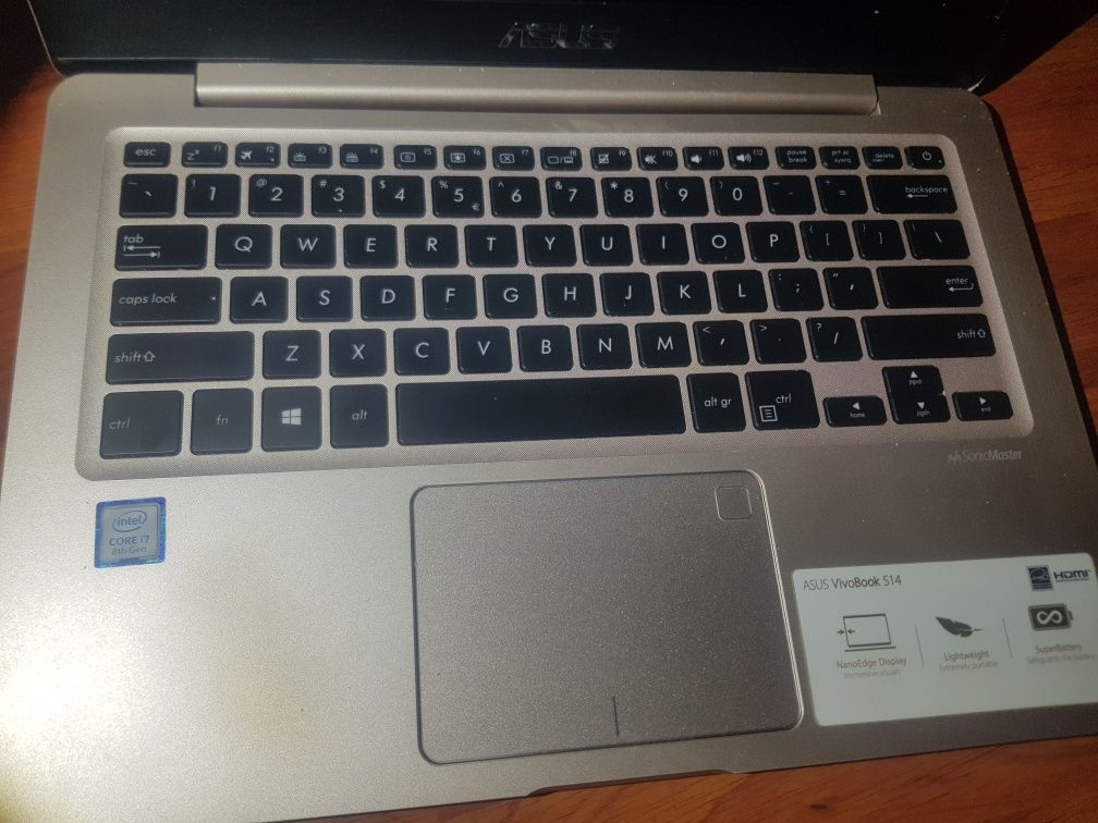 Asus VivoBook S14