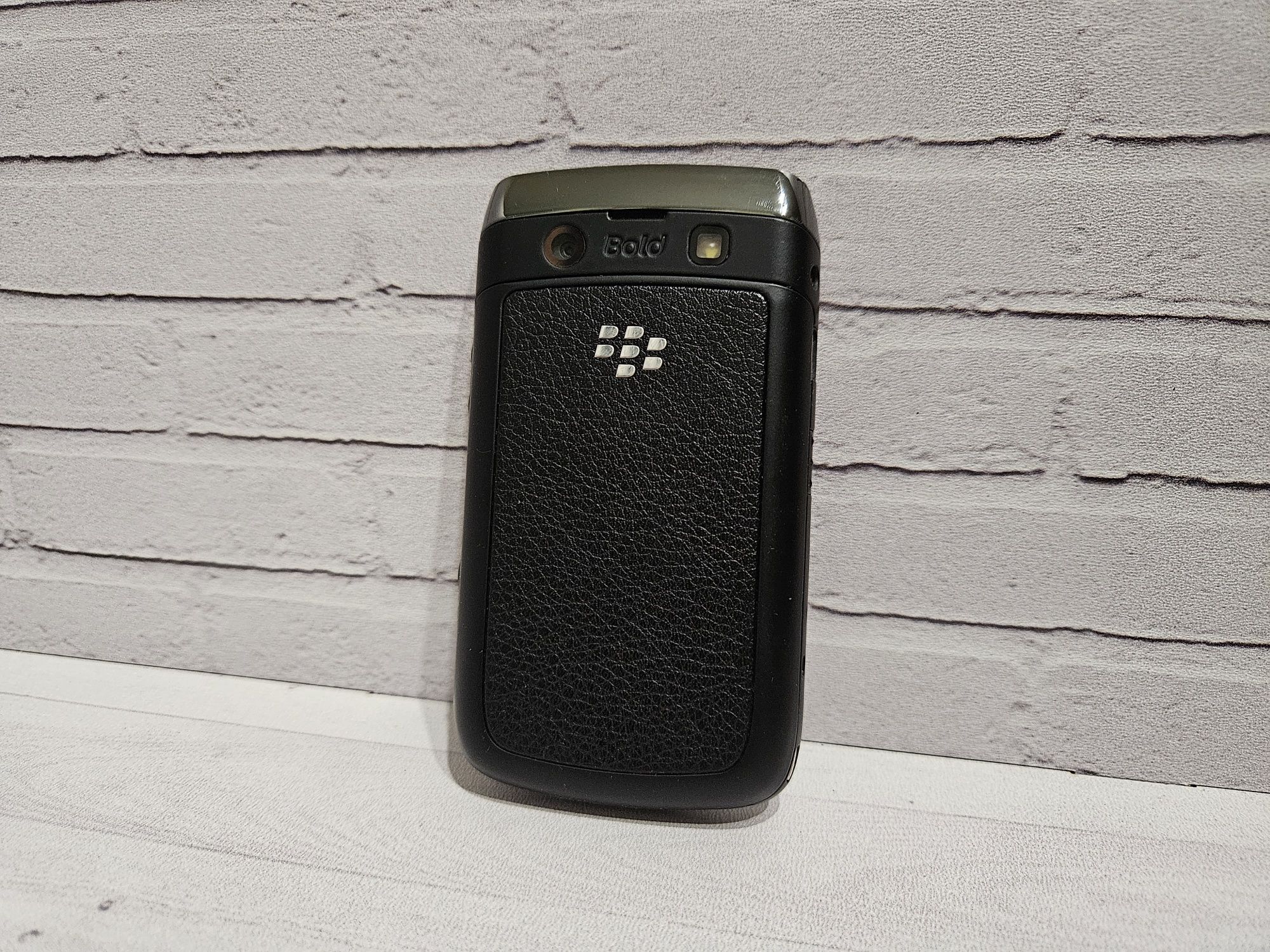 ретро BlackBerry Bold 9700
