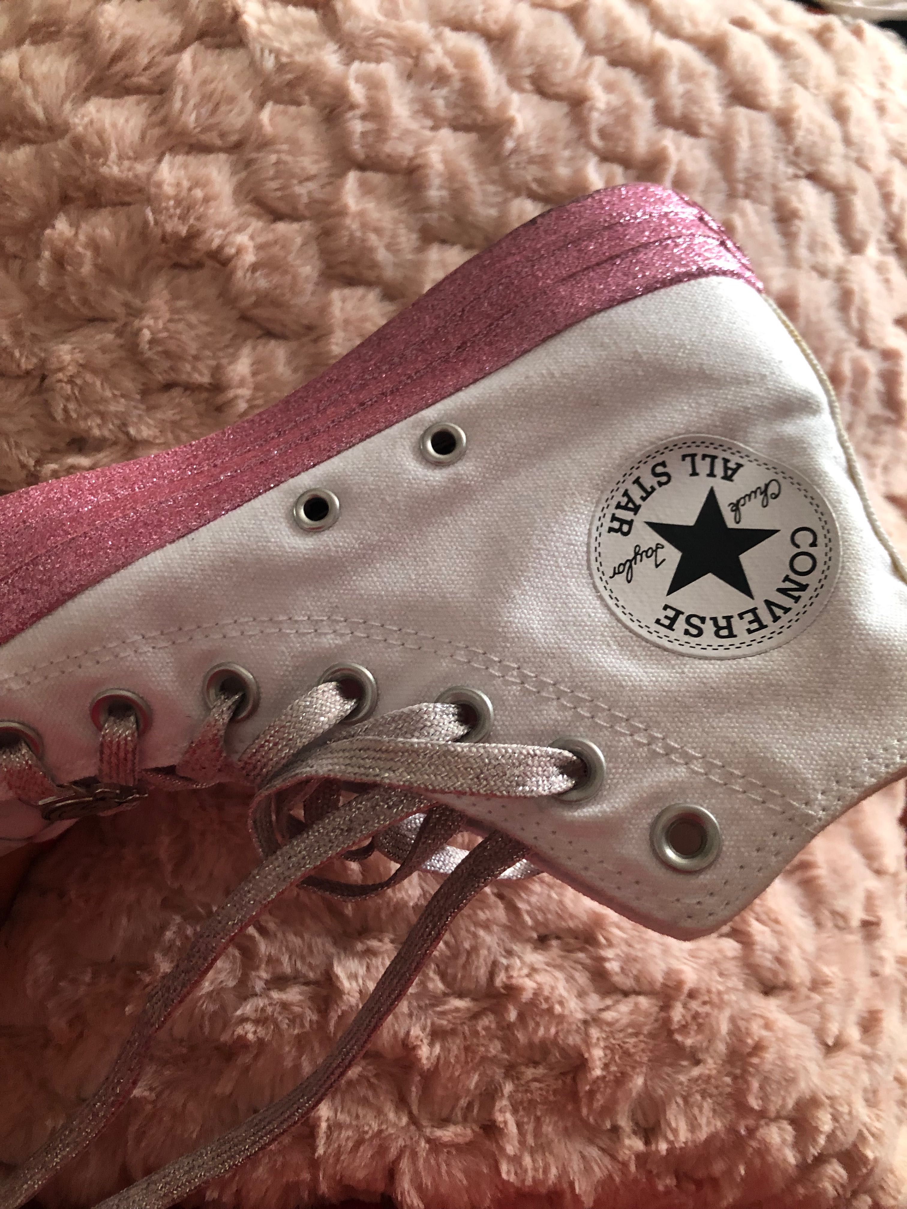 Teniși converse de femeii