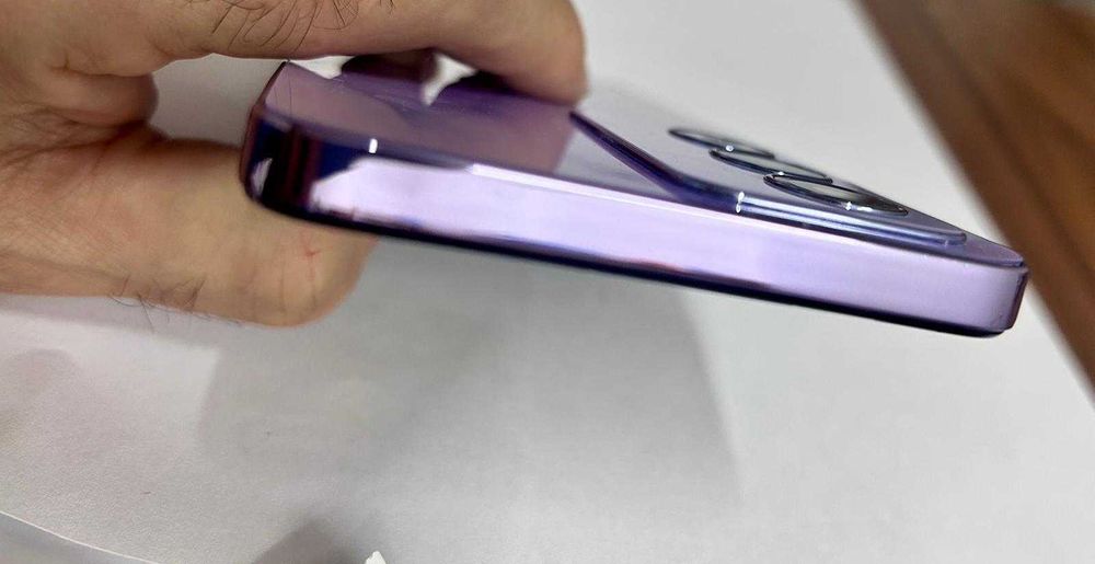 Oppo A80 5g 256 gb/8+4 gb ram culoare deosebita